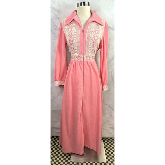 Vtg 60s 70s Prairie Loungewear House Dress M Hostess Coat Robe Bubble Gum Pink - Picture 12 of 16
